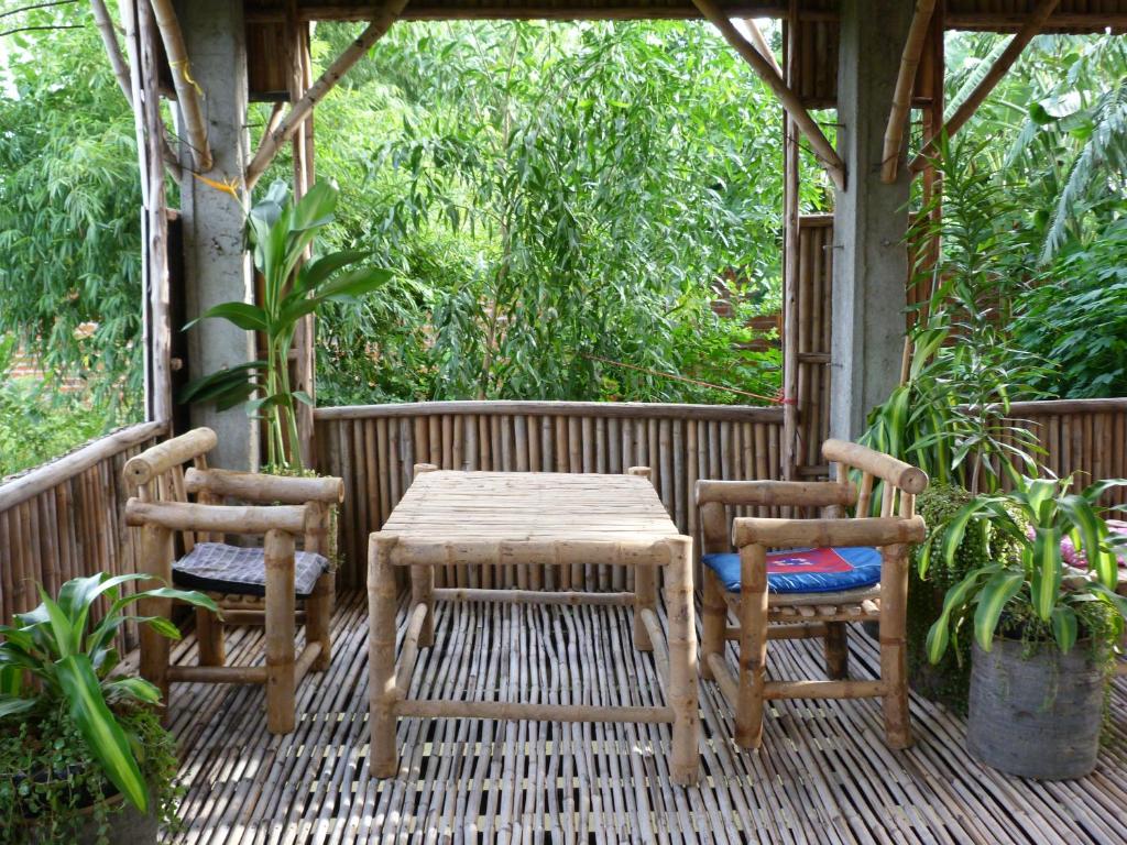 Restaurant, Battambang Dream Bungalows in Battambang