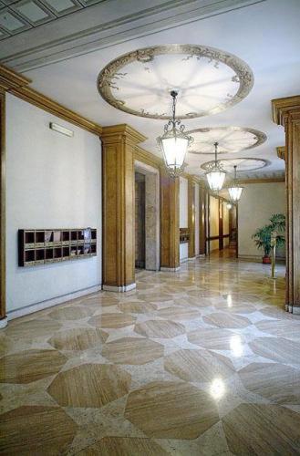 フロント・ロビー