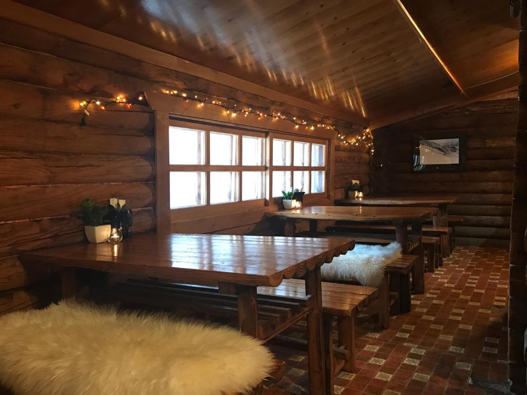 Restaurant, Niseko Backcountry Lodge in Niseko