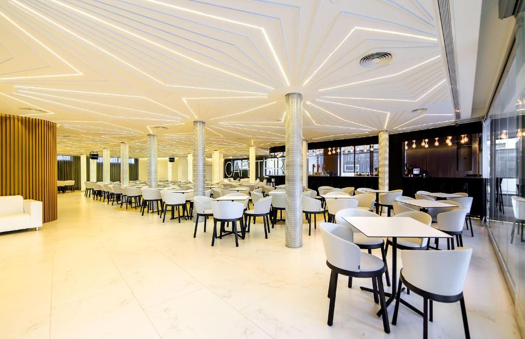 Hotel Carlos I — Restaurant & bars in Benidorm, Valencian Community