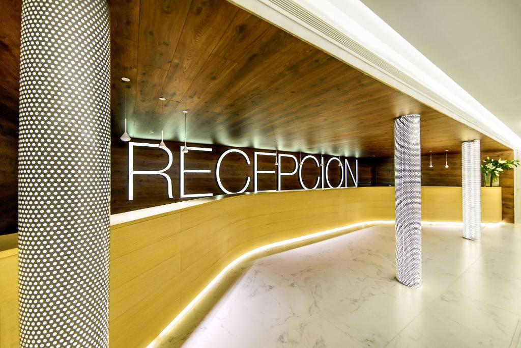 Hotel Carlos I — Hotel building in Benidorm, Valencian Community