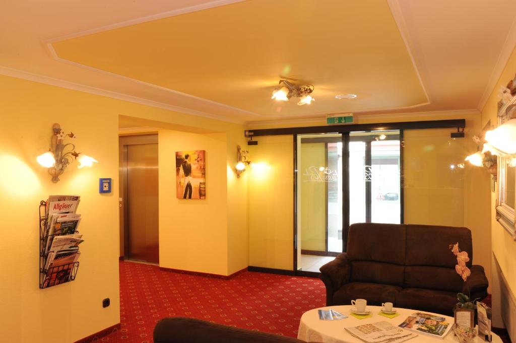 Hotel Post - regionales großes Frühstücksbuffet - auch GF & LF - 2