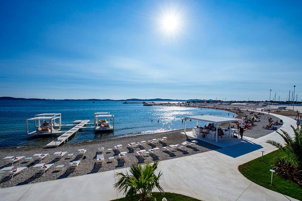Studio Bianca - studio with terrace near the sea, Sukošan