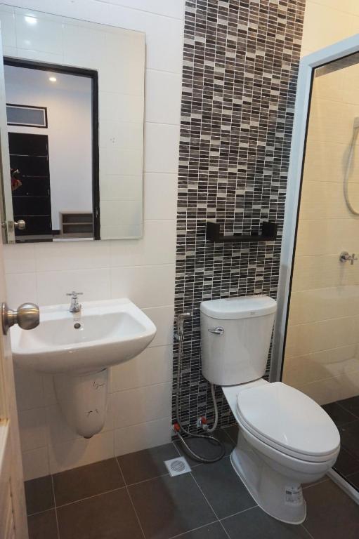 Well-appointed bathrooms