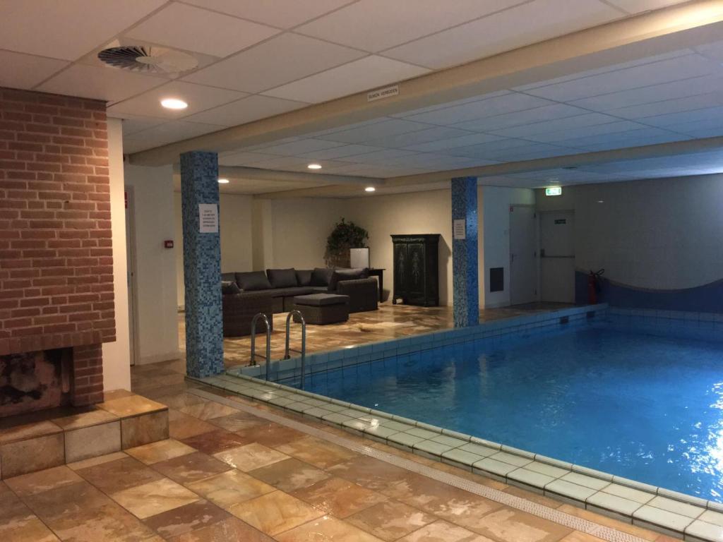 Swimming pool, Huize de Duinen in Bergen