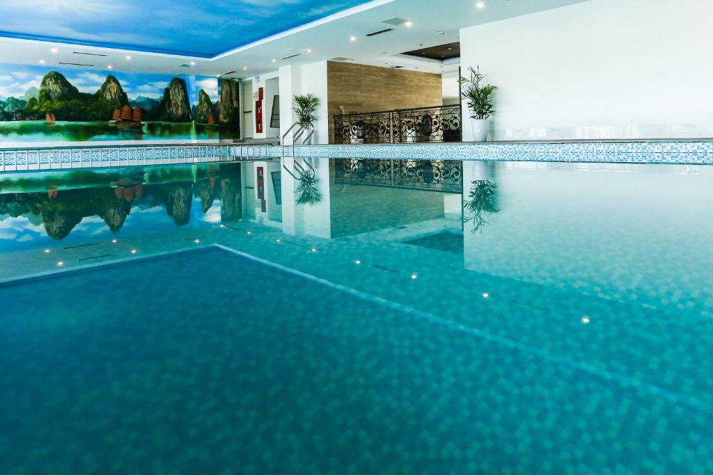 Song Loc Luxury Hotel