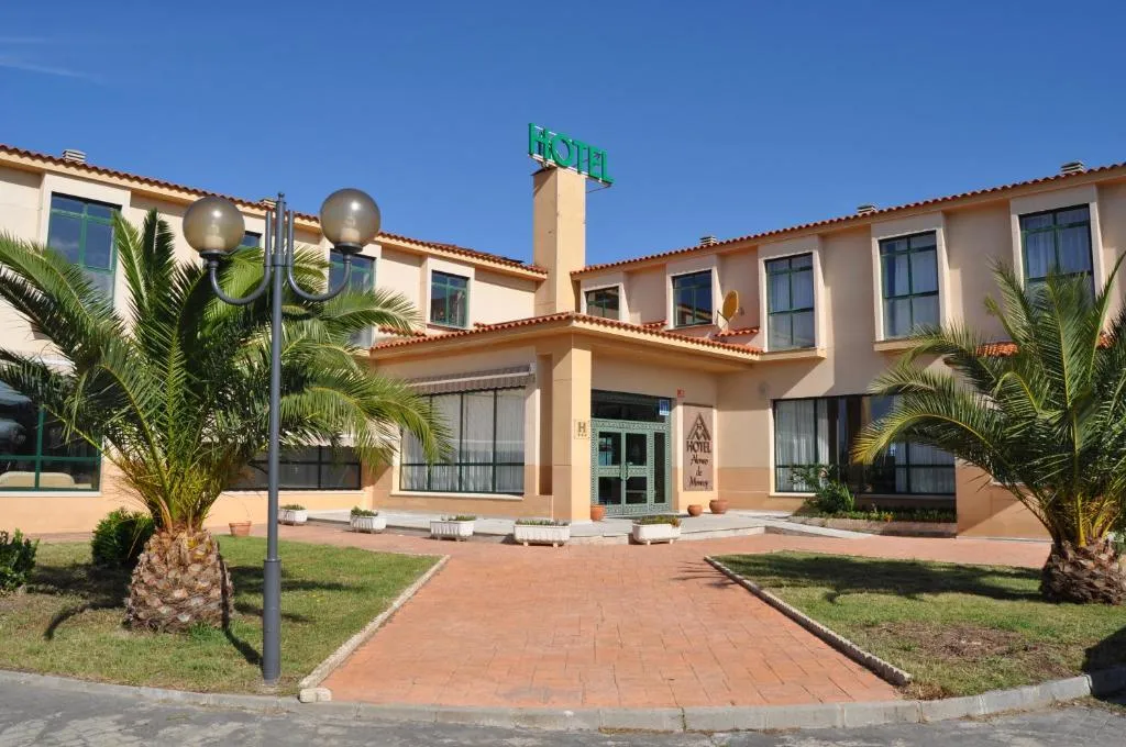Hotel Alonso de Monroy，位于Belvis de Monroy的酒店