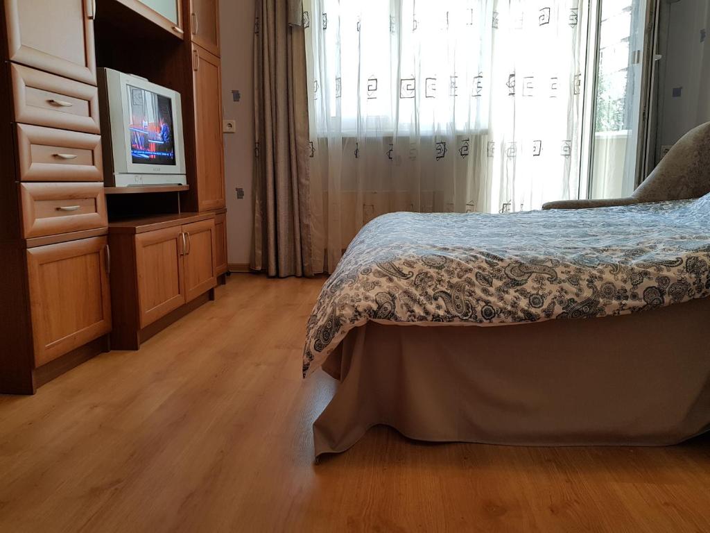 кутузовский проспект 30 квартира на сутки. 2 комнатная квартира. суточная квартира бутово. суточная квартира южное бутово. суточная квартира бутово.