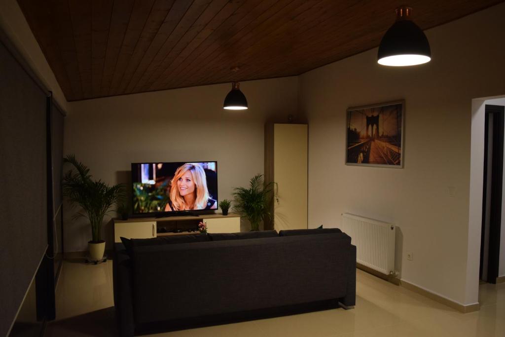 Sanderson Apartments photo