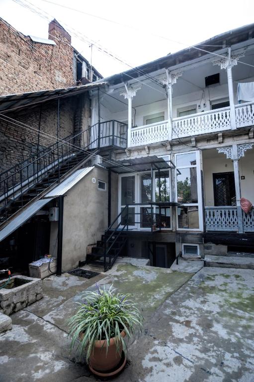 White Apartment Old Tbilisi photo