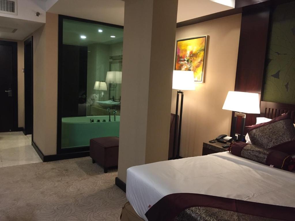 Hotel Royale Signature photo