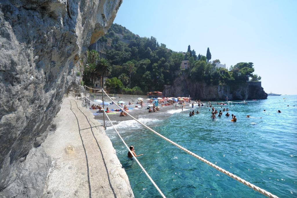 Villa Pietra Santa photo