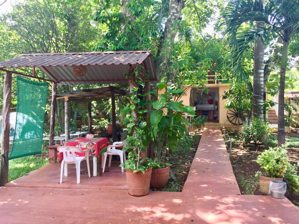 Shared lounge/TV area