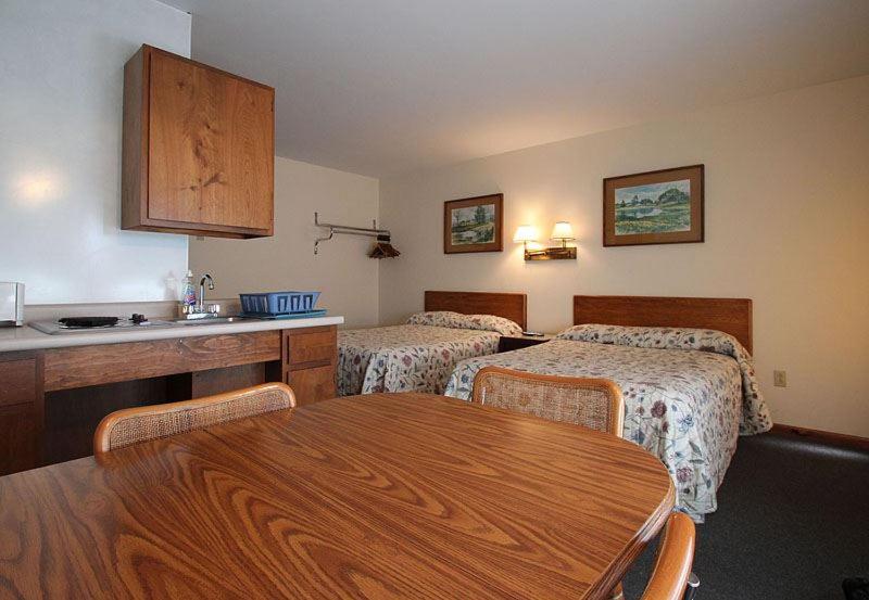 Dolphyn Motel photo