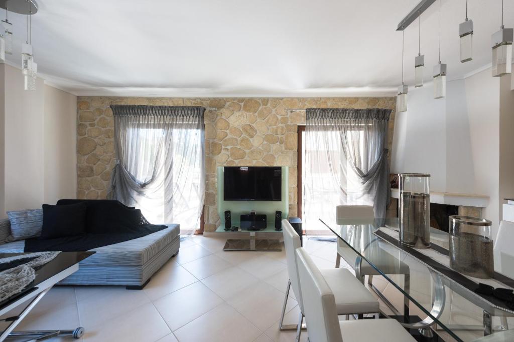 Siviri Villa J&B by Luxlikehome 전경