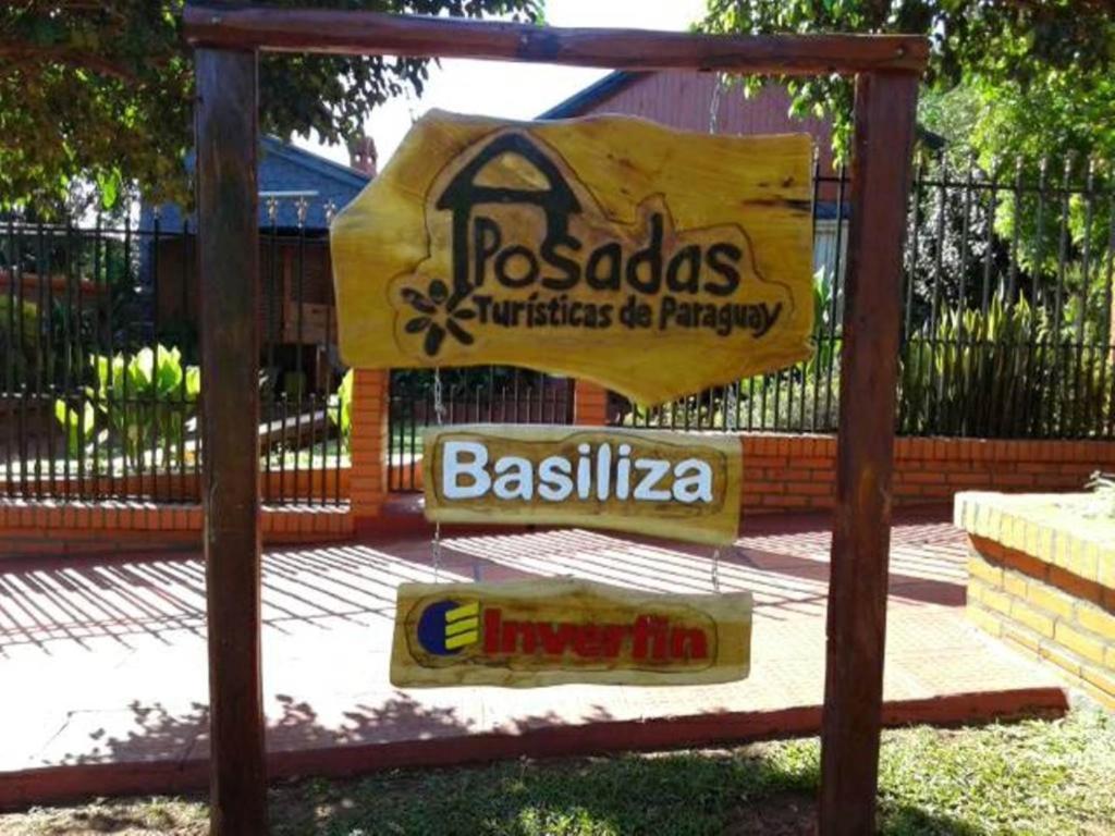 Posada Basiliza, Encarnación PY - 1