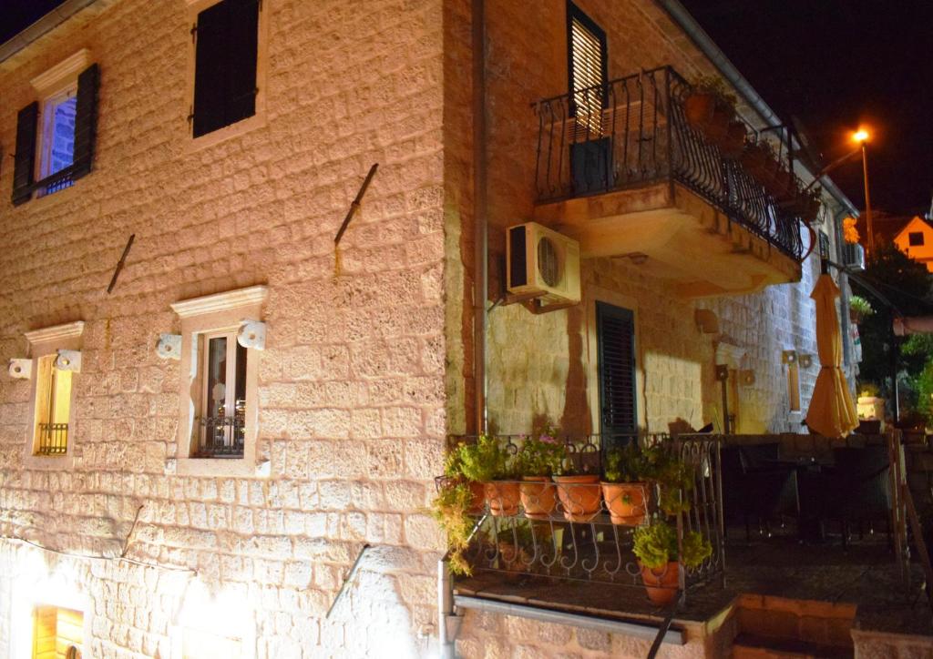 Captain's House in Dobrota photo