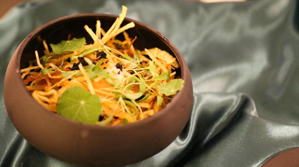 อาหารและเครื่องดื่ม