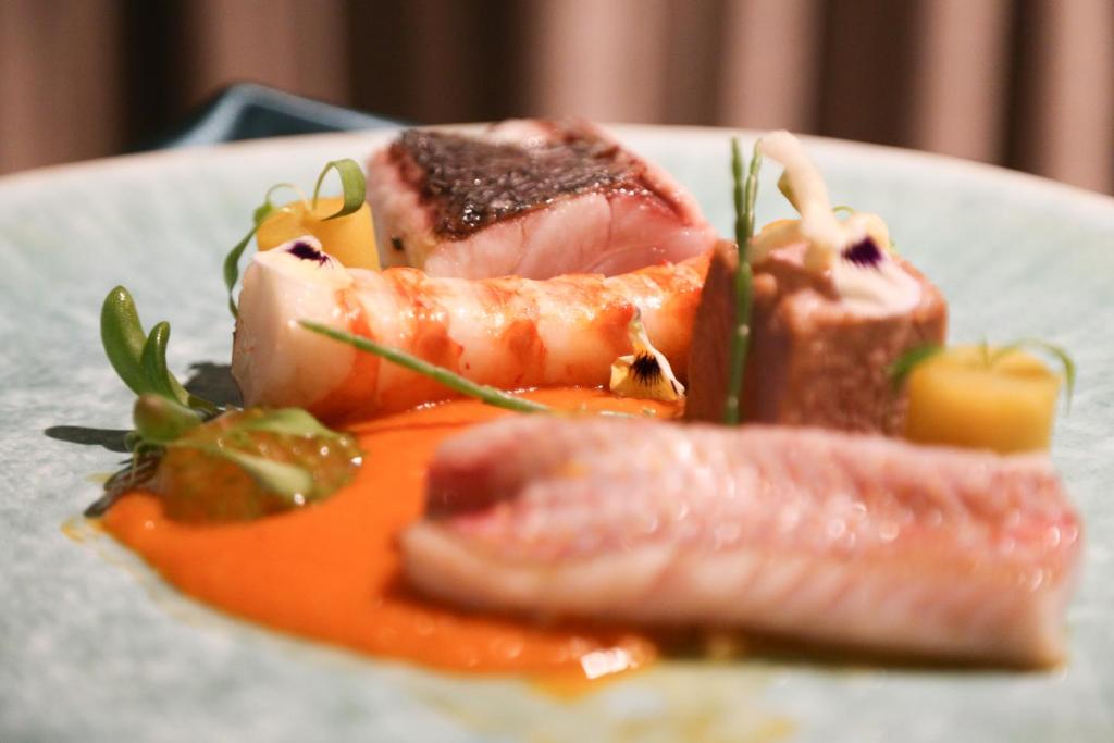 อาหารและเครื่องดื่ม