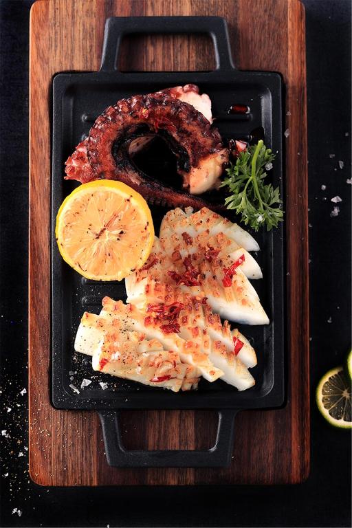 Comida y bebida