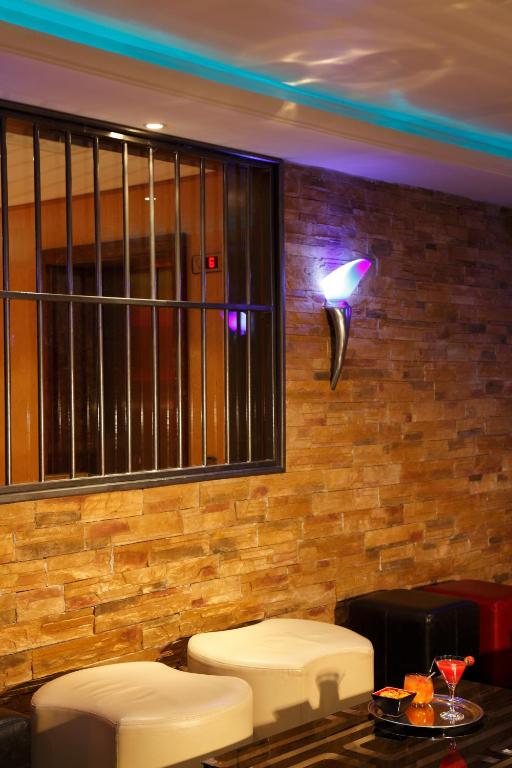 Bar/lounge