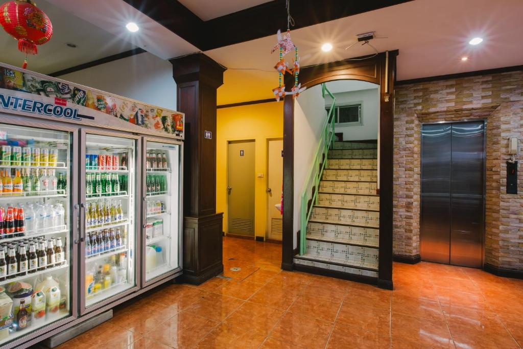 Magnific Guesthouse Patong photo