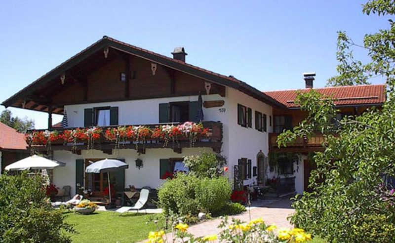 Pension mit Bergblick in Inzell photo