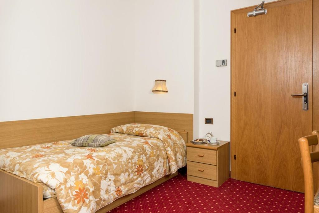 Hotel Garni Lastei photo