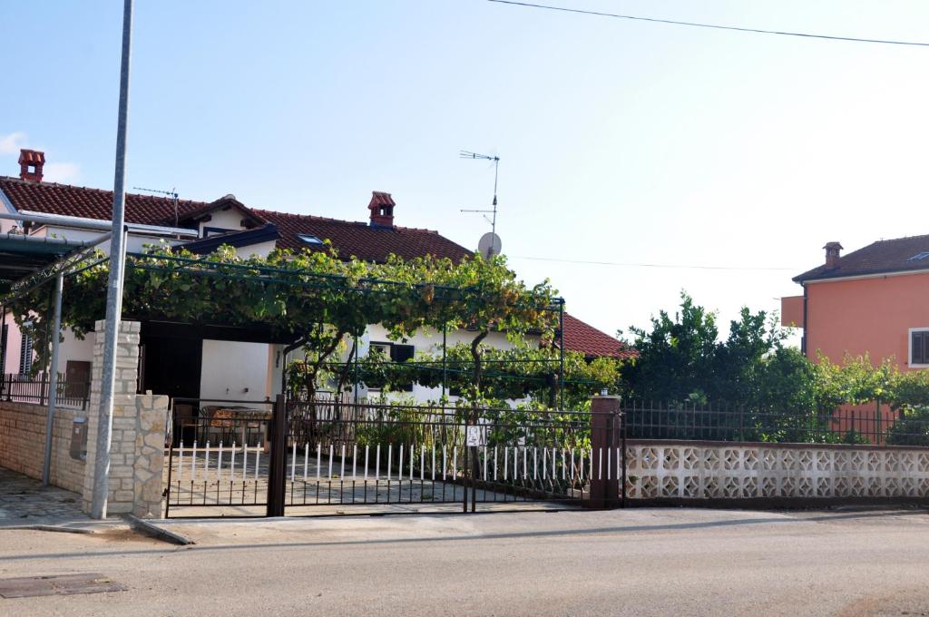Franko Apartmani photo
