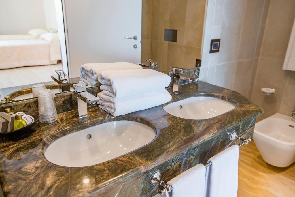 Victoria Palace Cefalù — Hotel rooms in Cefalù, Sicily