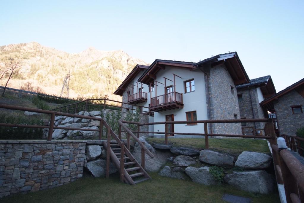 Villaggio delle Alpi photo