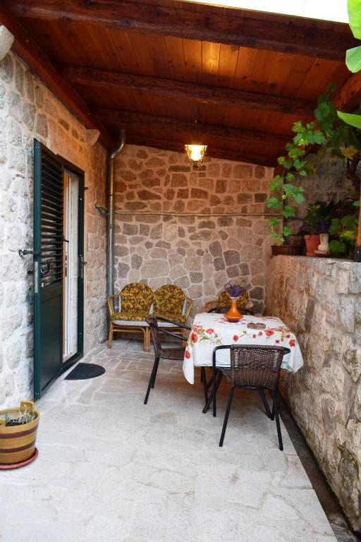 Captain's House in Dobrota photo