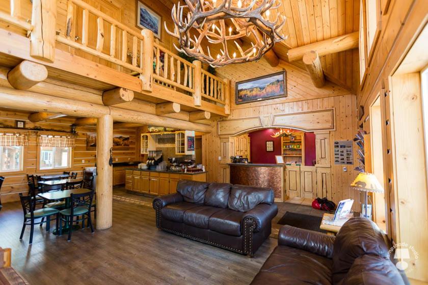 Cabin Creek Inn, Thayne (WY) Best Price Guarantee Mobile Bookings