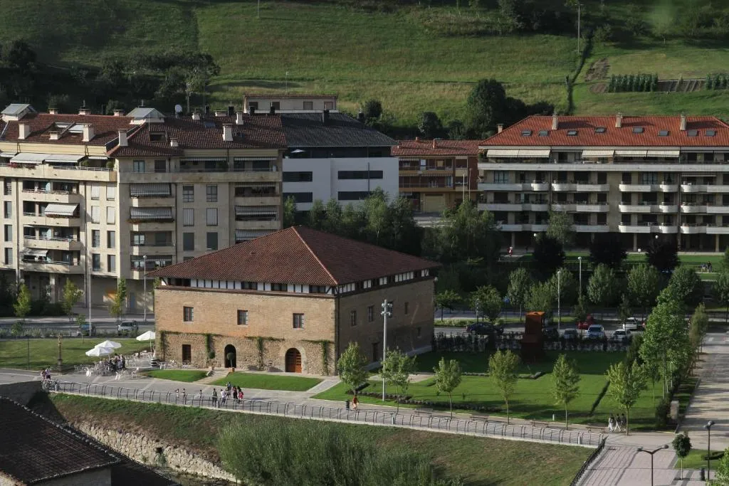 Hotel Dolarea, hotel in Beasain