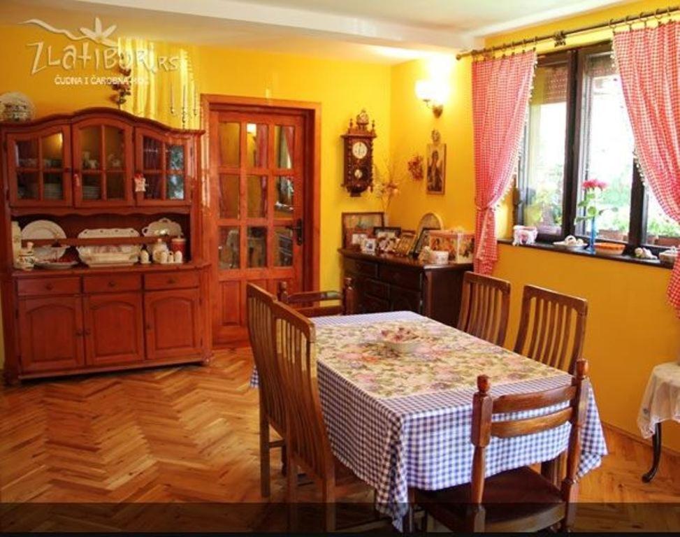 Guest House Alpska Vila photo