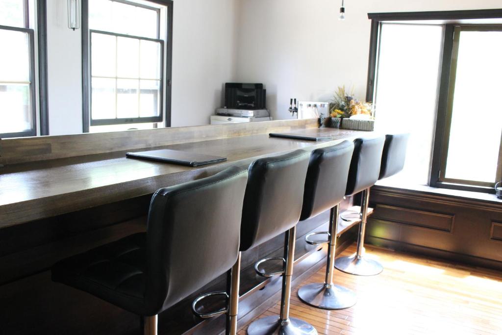 Bar/lounge, Tropical Lodge Booya in Okinawa Main island