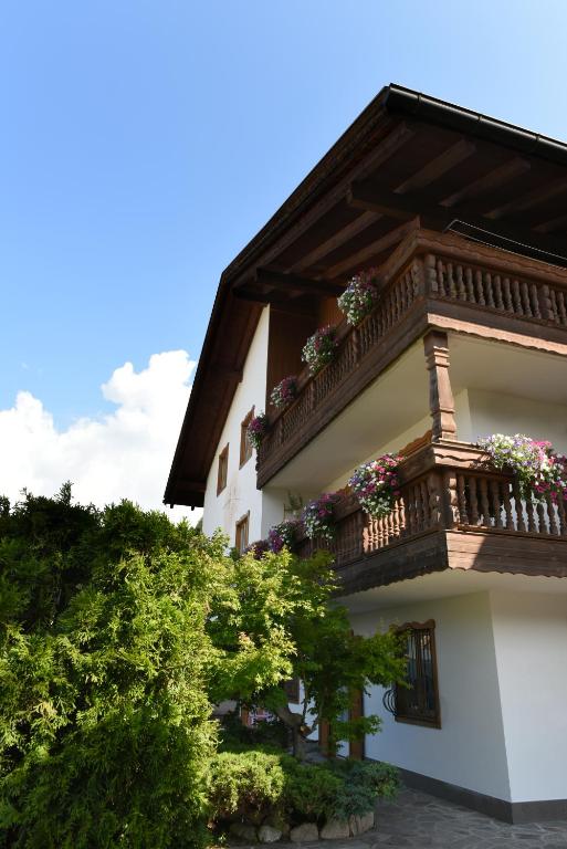 B&B Magire photo