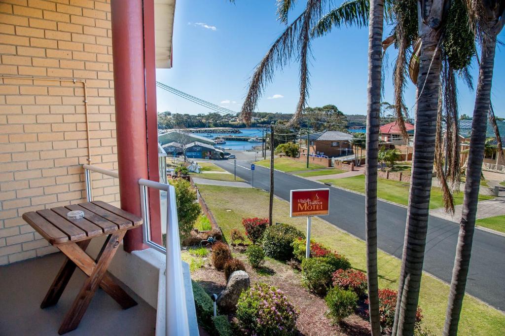 ウラデューラ ハーバー モーテル (Ulladulla Harbour Motel) バルコニー/テラス