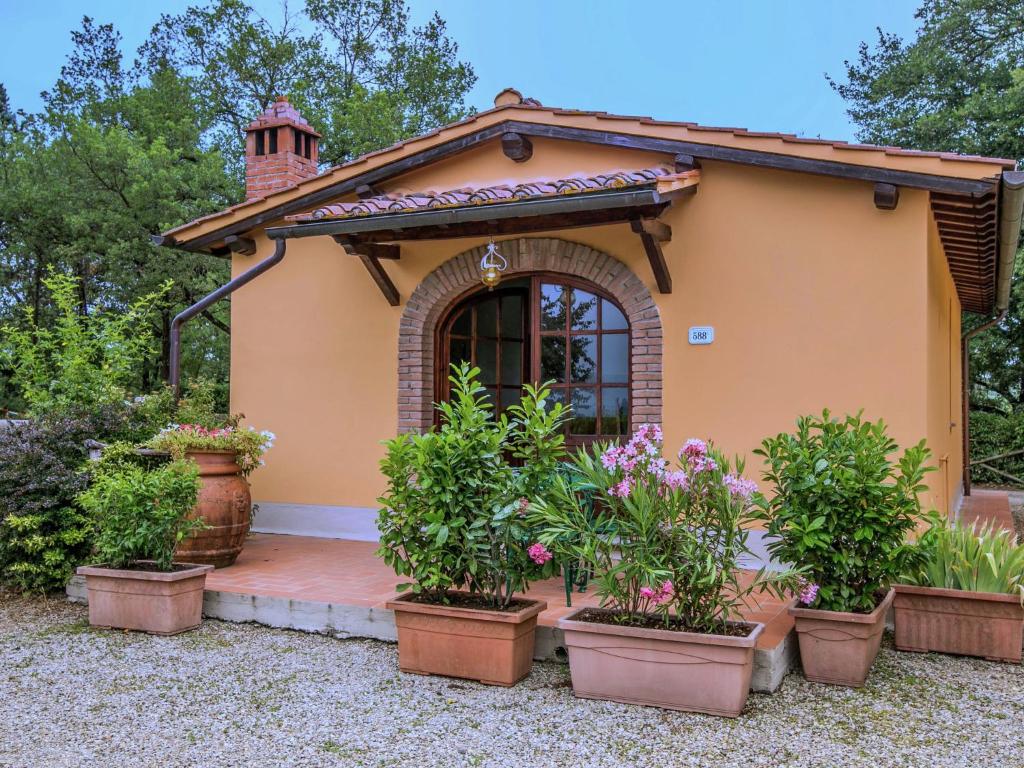 Spacious Holiday Home in Terranuova Bracciolini with Pool