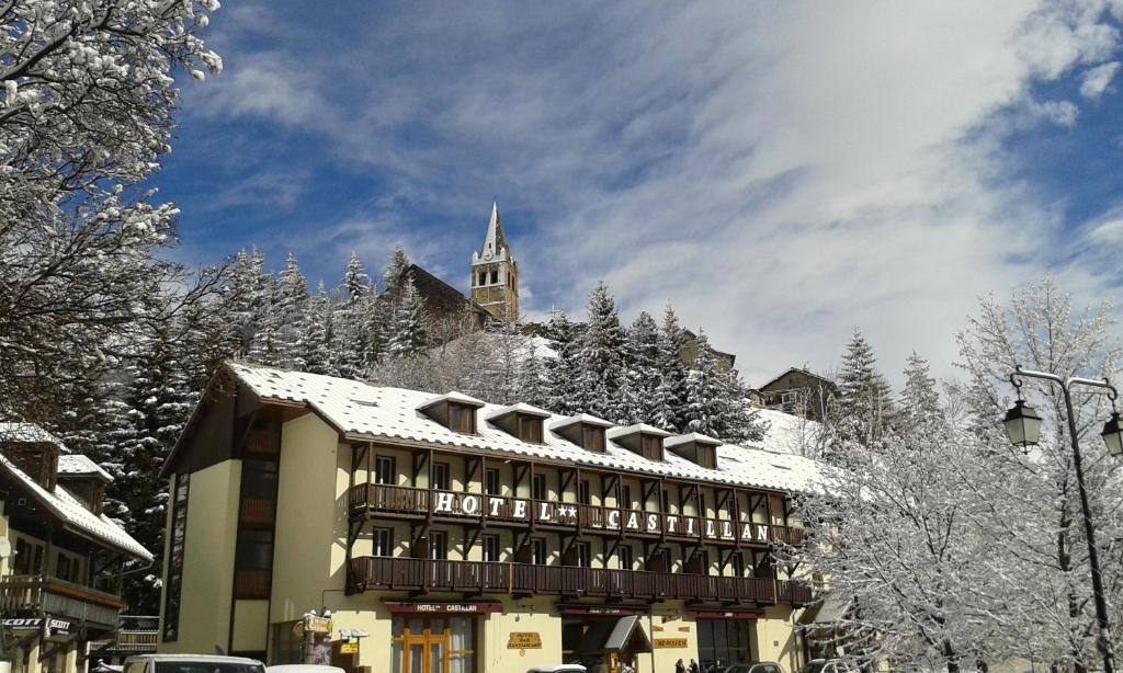 Hotel Castillan - 3