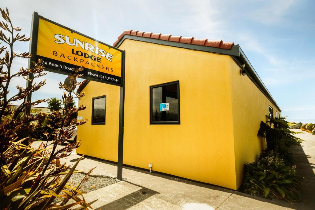 Sunrise Lodge Backpackers