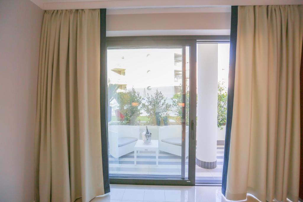 Victoria Palace Cefalù — Hotel rooms in Cefalù, Sicily