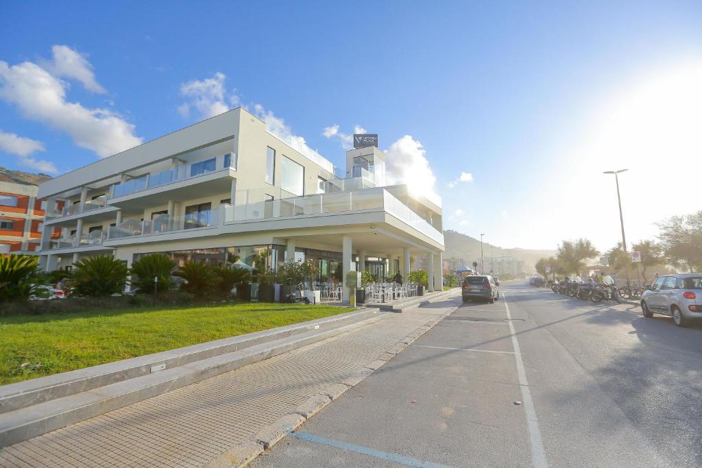 Victoria Palace Cefalù — Hotel building in Cefalù, Sicily