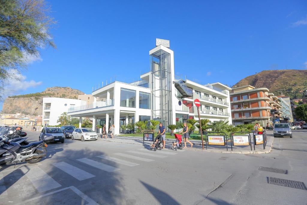 Victoria Palace Cefalù — Hotel building in Cefalù, Sicily