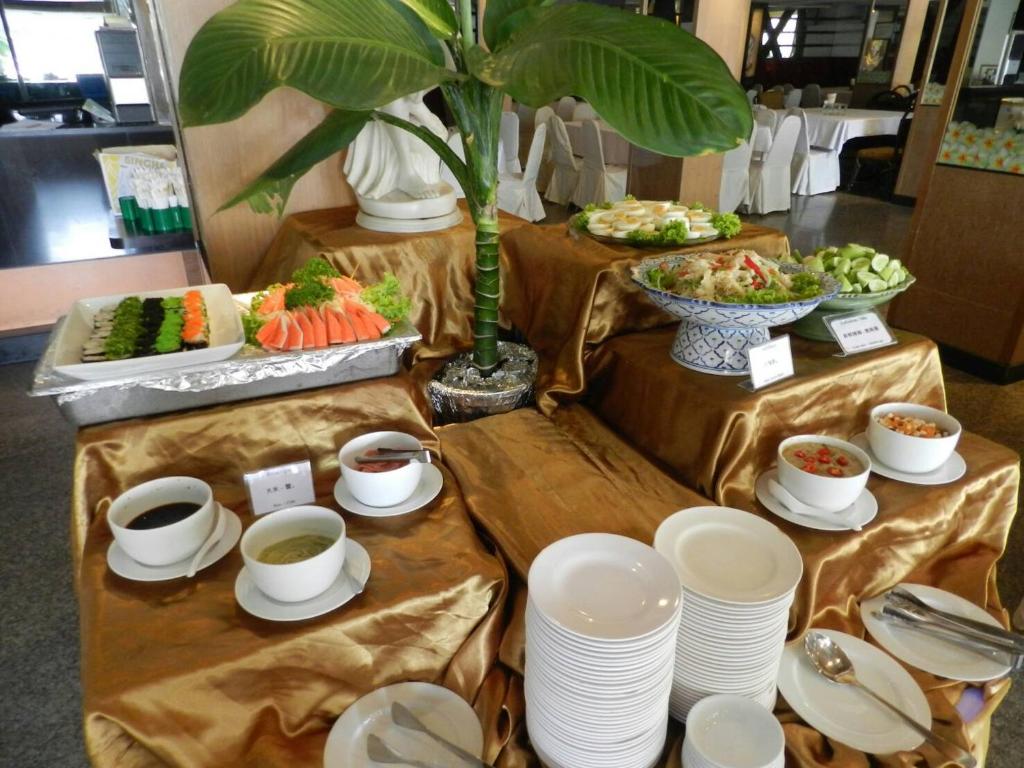 The Niran Grand Hotel