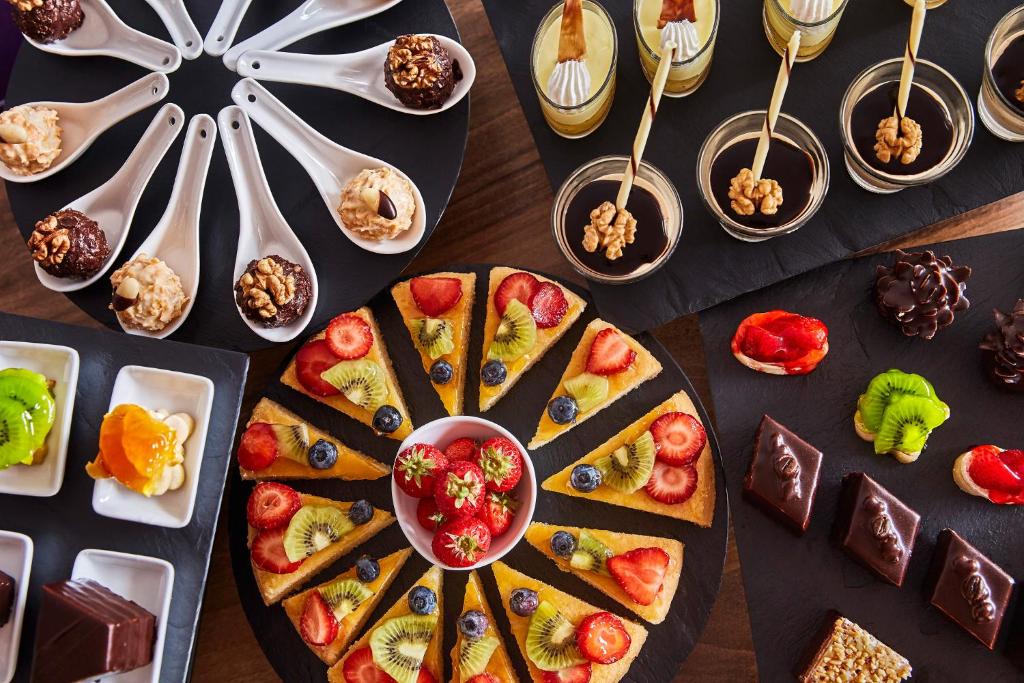 อาหารและเครื่องดื่ม