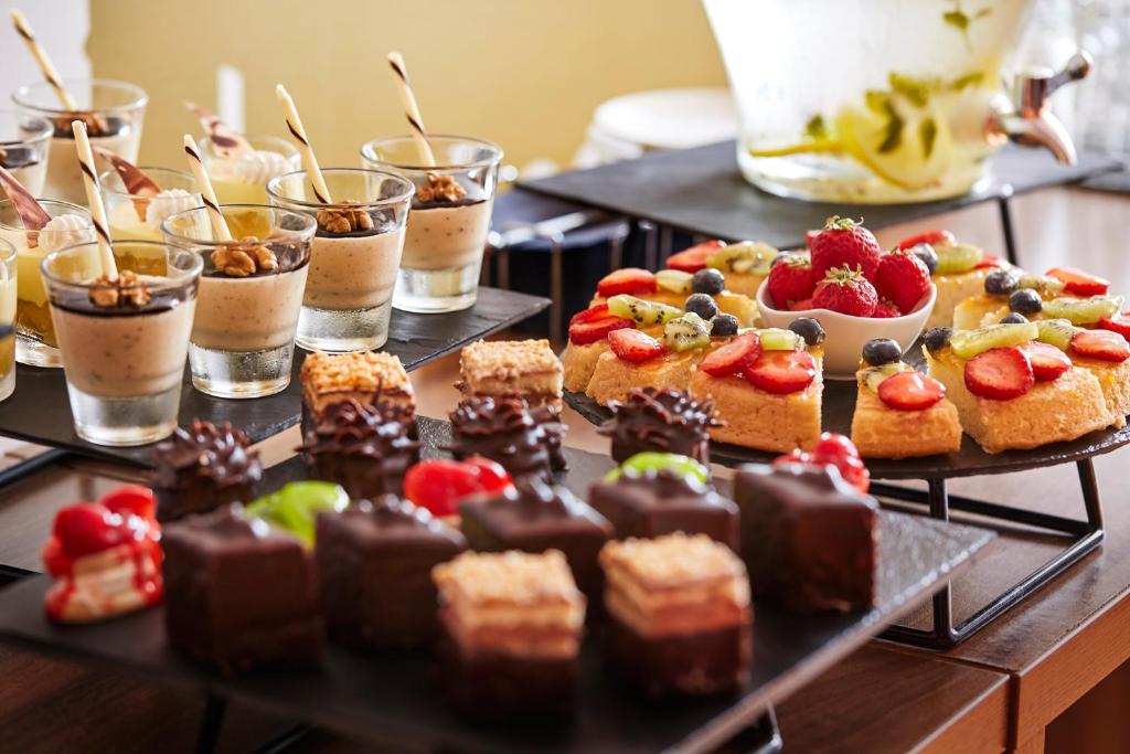 อาหารและเครื่องดื่ม