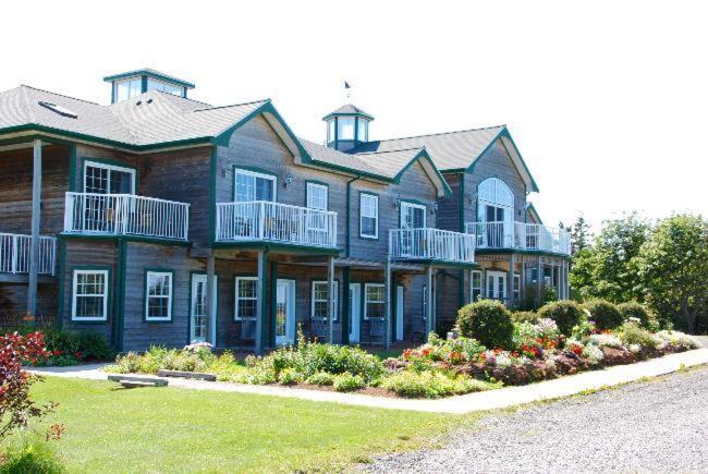 Ned's Landing at Spry Point, Little Pond