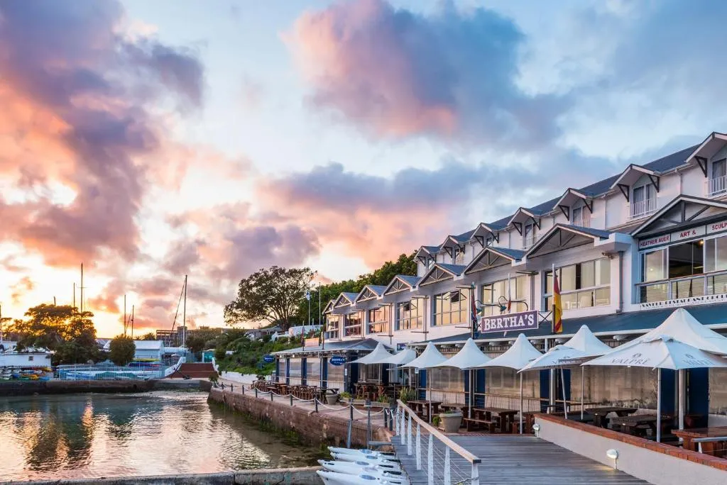 Simon's Town Quayside Hotel, hotel in Simonʼs Town