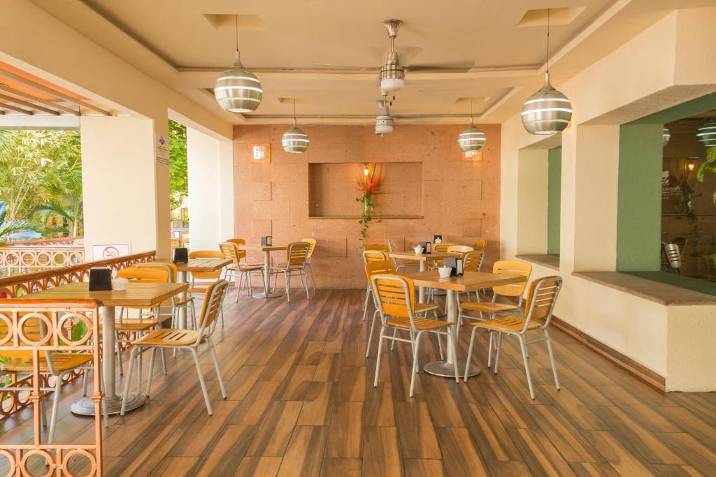 Restaurant, Hotel Miraflores Villahermosa in Villahermosa